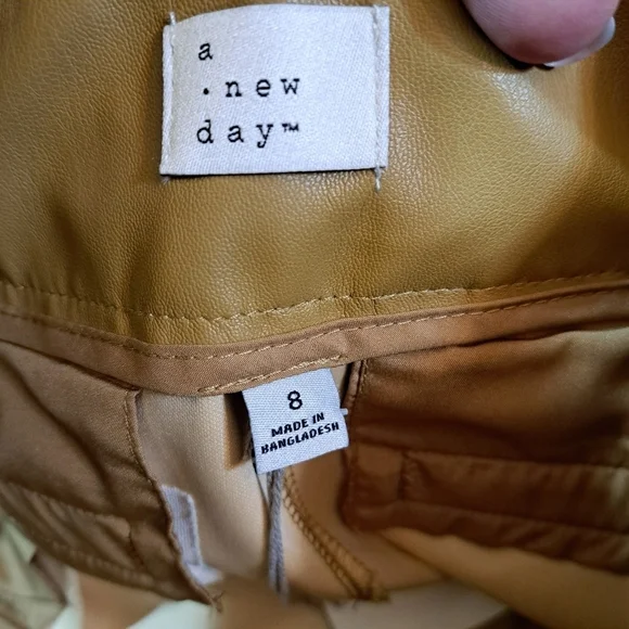 A New Day Faux Leather Carmel .Straight Leg Pants New Size‎ 8 - Picture 9 of 11